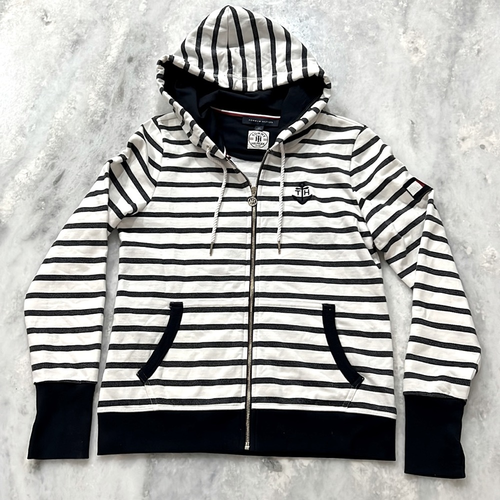 NWOT Tommy Hilfiger Fleece Lined Hoodie, Size Small